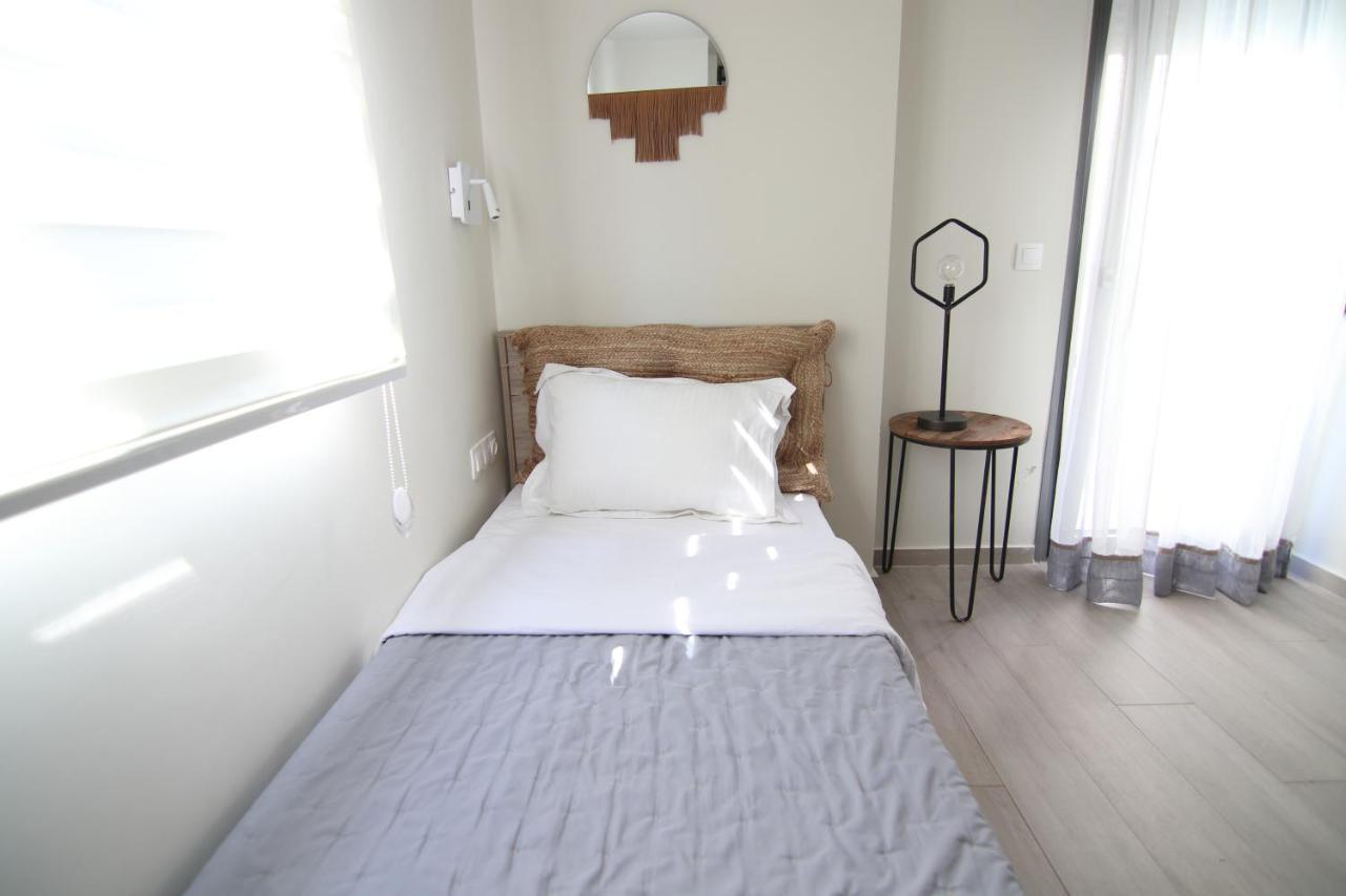 Hanioti Suite Maisonette In Front Of The Sea Exteriör bild
