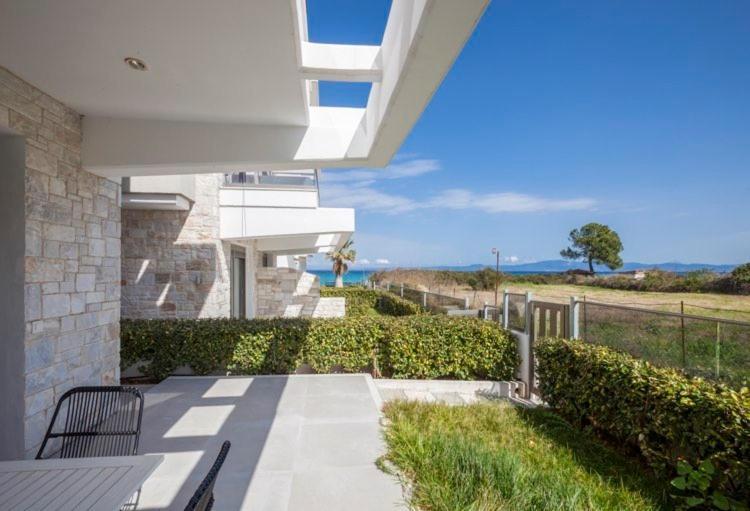 Hanioti Suite Maisonette In Front Of The Sea Exteriör bild